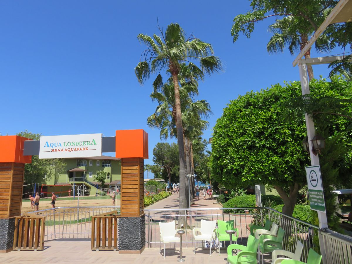 imagini hotel LONICERA RESORT